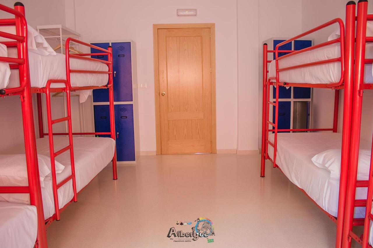 Albergue Multiaventura Active Andalucia Almodovar del Rio Ngoại thất bức ảnh