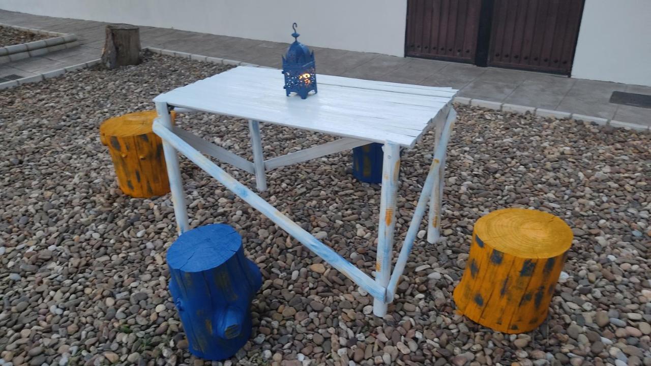 Albergue Multiaventura Active Andalucia Almodovar del Rio Ngoại thất bức ảnh