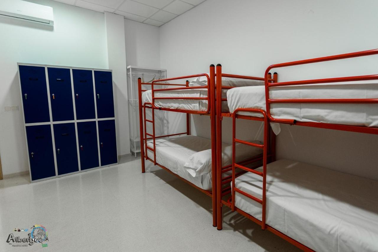 Albergue Multiaventura Active Andalucia Almodovar del Rio Ngoại thất bức ảnh